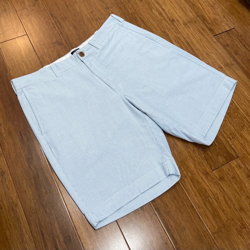 J. Crew | Gramercy Men’s Short | 33" waist, 9" inseam - Picture 3 of 4